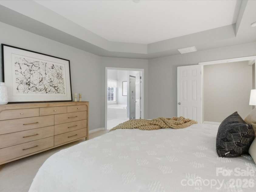 10246 Tintinhull Drive, Fort Mill, SC 29707.  MLS# CAR4368054, YatesRealty ID 13801. 