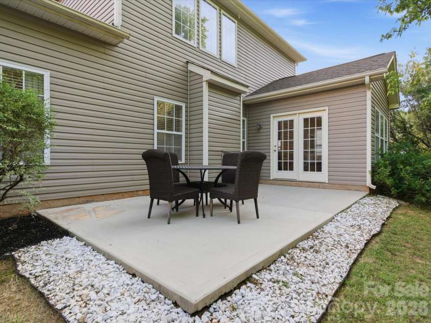 10246 Tintinhull Drive, Fort Mill, SC 29707.  MLS# CAR4368054, YatesRealty ID 13801. 