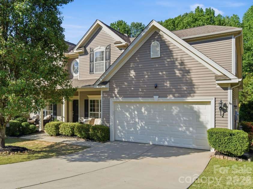10246 Tintinhull Drive, Fort Mill, SC 29707.  MLS# CAR4368054, YatesRealty ID 13801. 