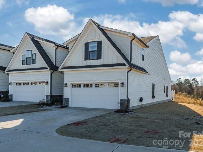 7025 Old Evergreen Parkway, Indian Trail, NC 28079.  MLS# CAR4213476, YatesRealty ID 13801. 