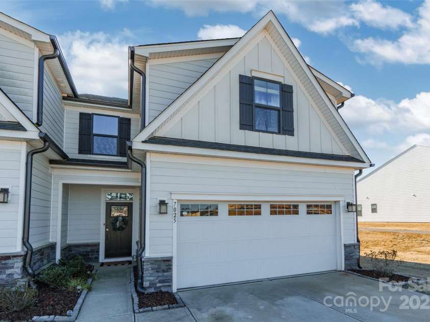 7025 Old Evergreen Parkway, Indian Trail, NC 28079.  MLS# CAR4213476, YatesRealty ID 13801. 
