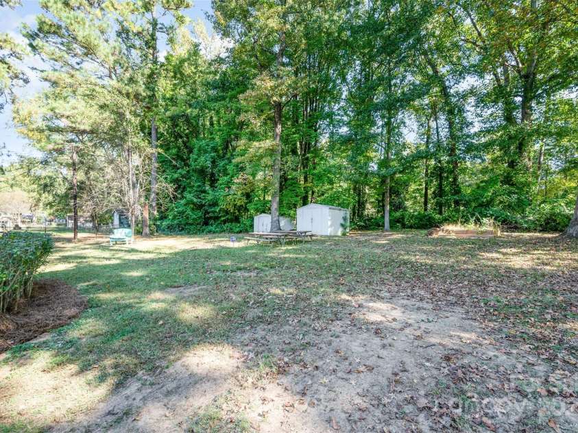 1201 Berkshire Drive, Kannapolis, NC 28081.  MLS# CAR4312333, YatesRealty ID 13802. Backyard