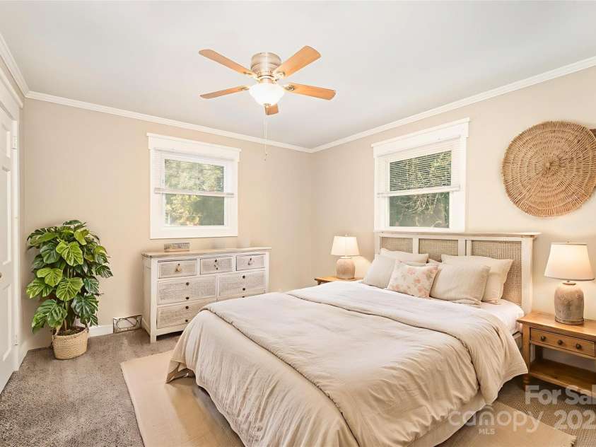 1201 Berkshire Drive, Kannapolis, NC 28081.  MLS# CAR4312333, YatesRealty ID 13802. Bedroom 3 *Virtually Staged*