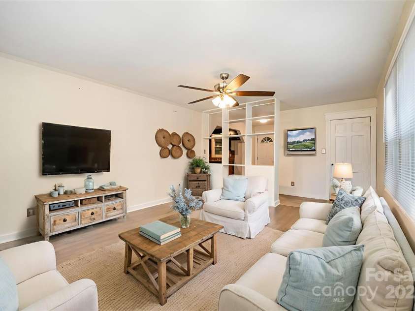 1201 Berkshire Drive, Kannapolis, NC 28081.  MLS# CAR4312333, YatesRealty ID 13802. Family room *Virtually Staged*