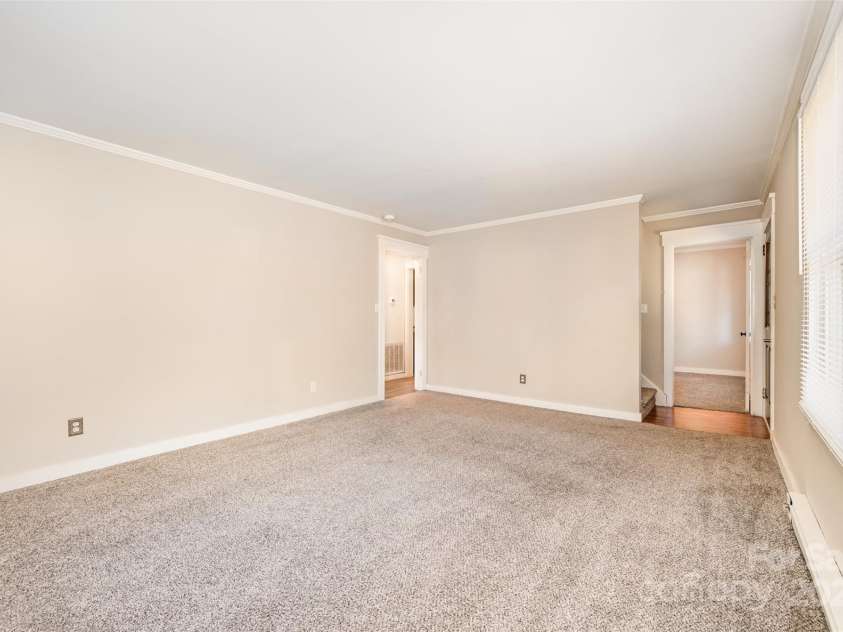 1201 Berkshire Drive, Kannapolis, NC 28081.  MLS# CAR4312333, YatesRealty ID 13802. Formal Front Living Room