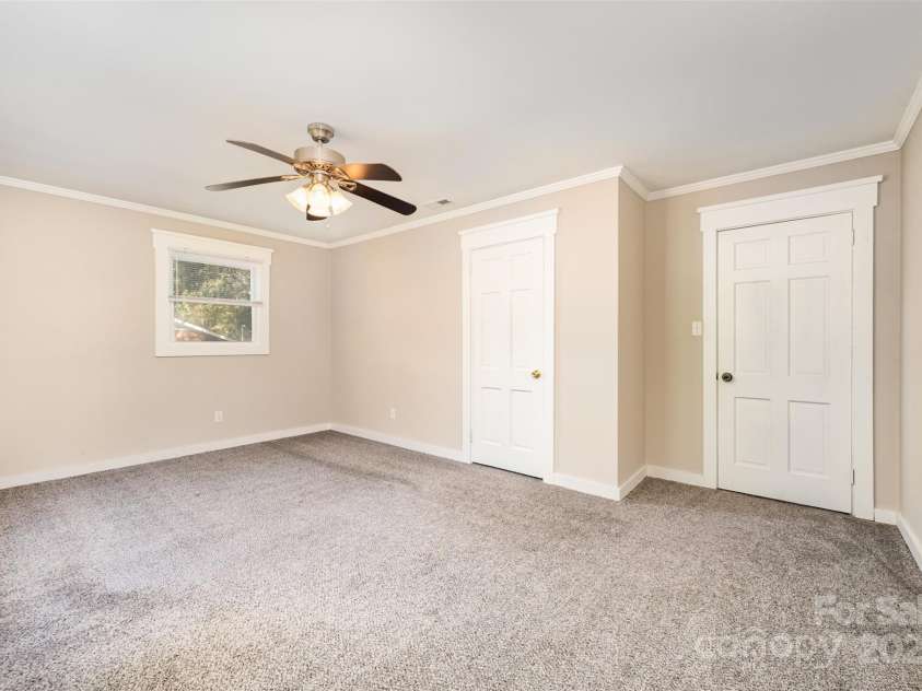 1201 Berkshire Drive, Kannapolis, NC 28081.  MLS# CAR4312333, YatesRealty ID 13802. Primary Bedroom