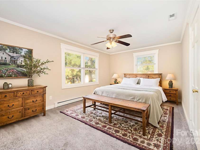 1201 Berkshire Drive, Kannapolis, NC 28081.  MLS# CAR4312333, YatesRealty ID 13802. Primary Bedroom *Virtually Staged*