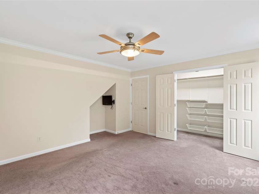 8302 Holbrook Square Court, Charlotte, NC 28216.  MLS# CAR4258996, YatesRealty ID 13802. 