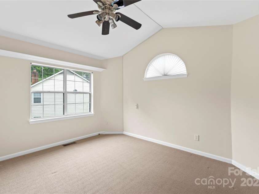 8302 Holbrook Square Court, Charlotte, NC 28216.  MLS# CAR4258996, YatesRealty ID 13802. 