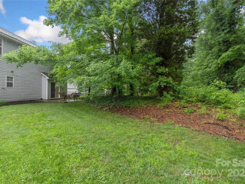 8302 Holbrook Square Court, Charlotte, NC 28216.  MLS# CAR4258996, YatesRealty ID 13802. 