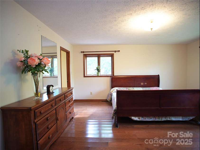 28 Fore Road, Asheville, NC 28806.  MLS# CAR4206820, YatesRealty ID 13803. Primary bedroom