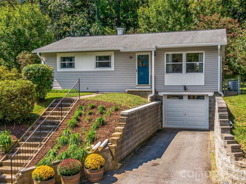 59 Greeley Street, Asheville, NC 28806.  MLS# CAR4363261, YatesRealty ID 13803. 
