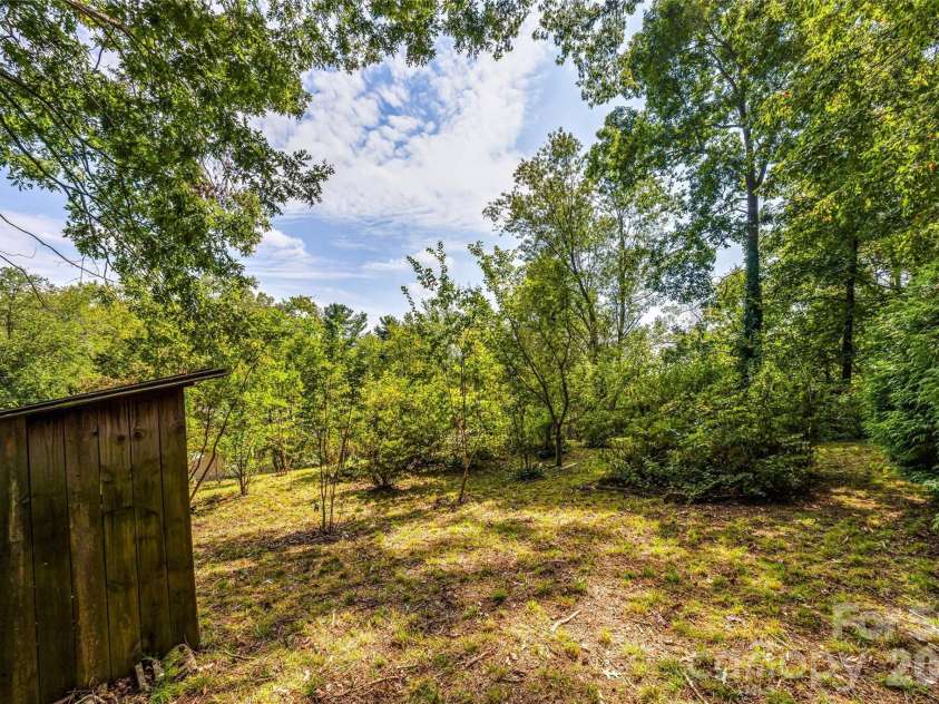 59 Greeley Street, Asheville, NC 28806.  MLS# CAR4363261, YatesRealty ID 13803. 