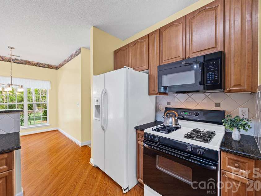 127 Nims Spring Drive, Fort Mill, SC 29715.  MLS# CAR4368762, YatesRealty ID 13804. 