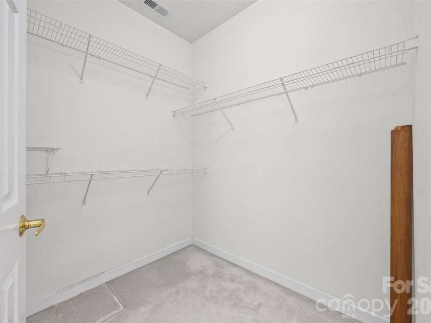 127 Nims Spring Drive, Fort Mill, SC 29715.  MLS# CAR4368762, YatesRealty ID 13804. 