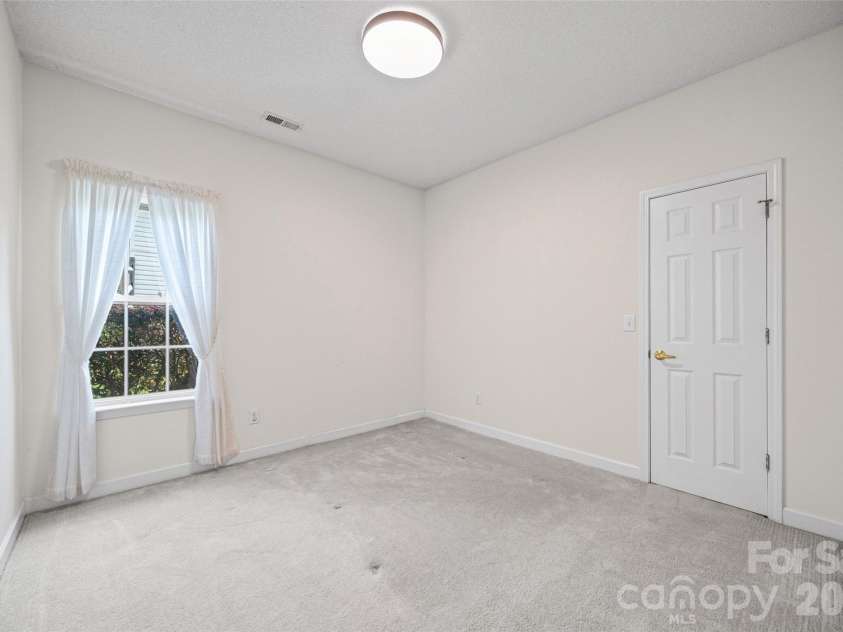 127 Nims Spring Drive, Fort Mill, SC 29715.  MLS# CAR4368762, YatesRealty ID 13804. 