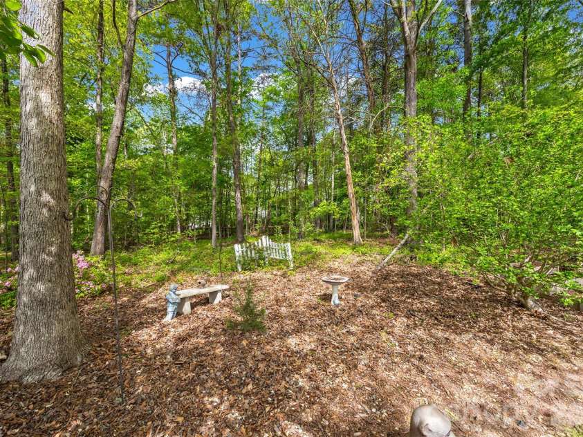 127 Nims Spring Drive, Fort Mill, SC 29715.  MLS# CAR4368762, YatesRealty ID 13804. 