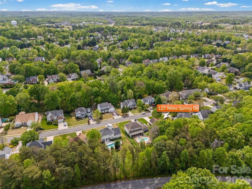127 Nims Spring Drive, Fort Mill, SC 29715.  MLS# CAR4368762, YatesRealty ID 13804. 