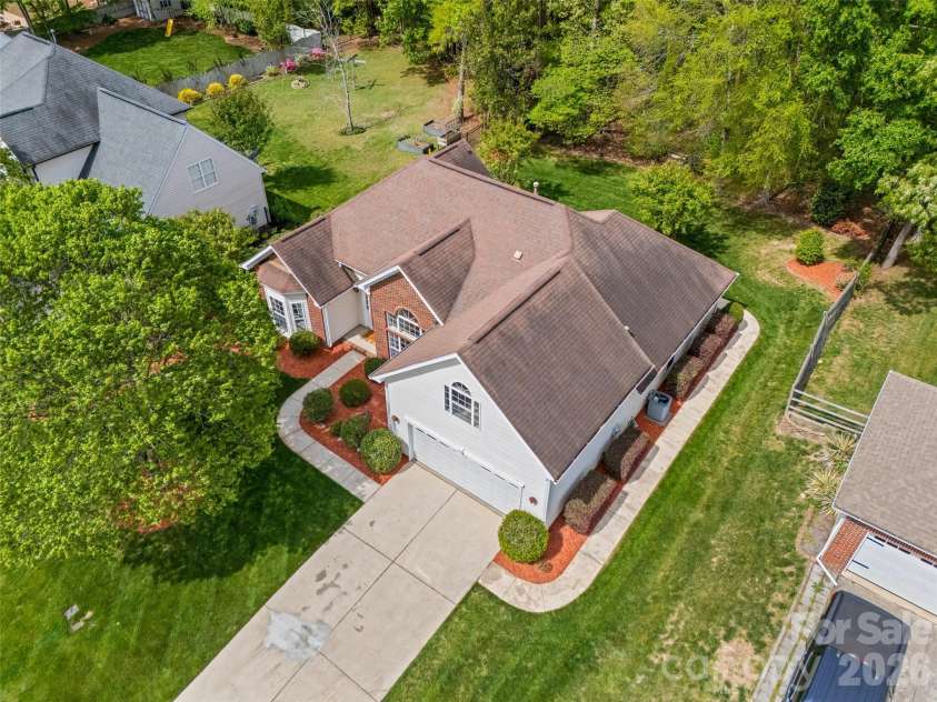 127 Nims Spring Drive, Fort Mill, SC 29715.  MLS# CAR4368762, YatesRealty ID 13804. 