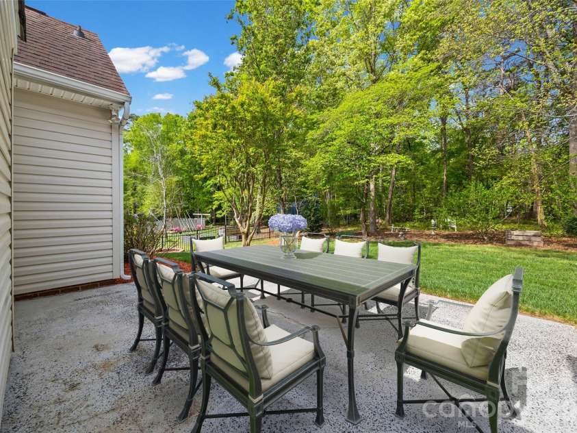 127 Nims Spring Drive, Fort Mill, SC 29715.  MLS# CAR4368762, YatesRealty ID 13804. *Virtually staged