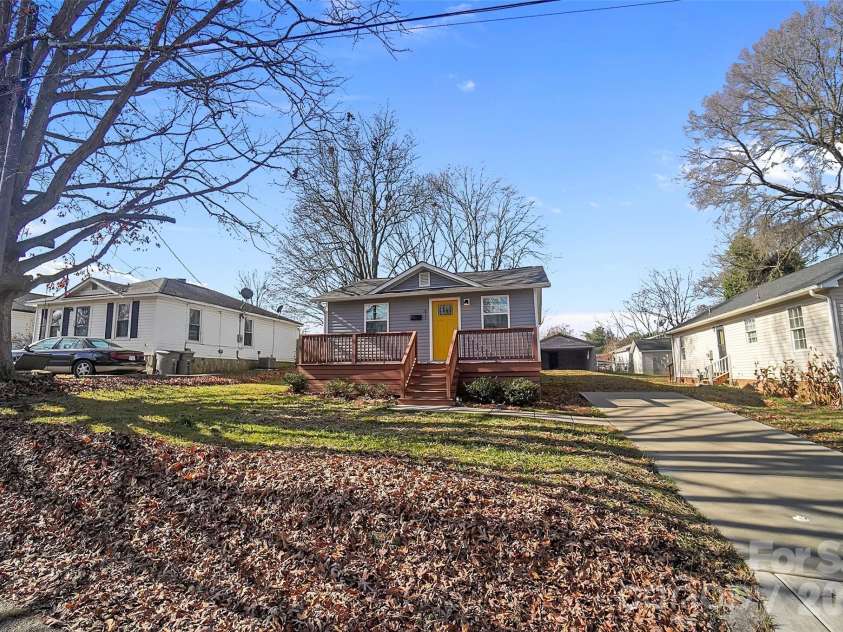 811 Mable Avenue, Kannapolis, NC 28083.  MLS# CAR4326559, YatesRealty ID 13805. 