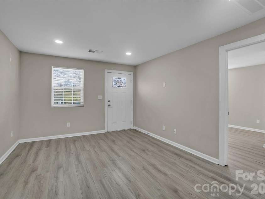 811 Mable Avenue, Kannapolis, NC 28083.  MLS# CAR4326559, YatesRealty ID 13805. 