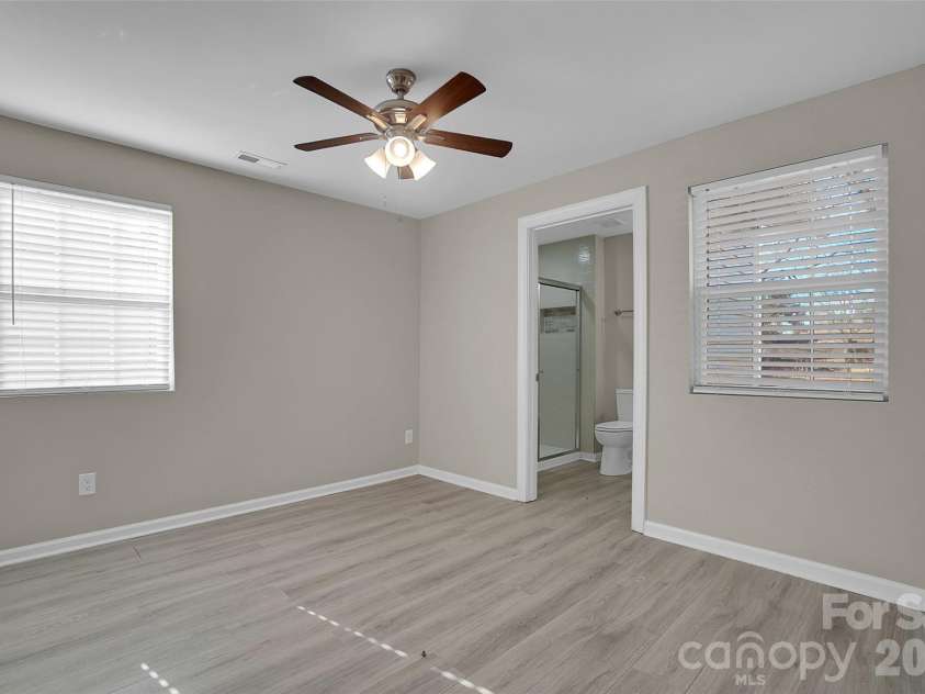 811 Mable Avenue, Kannapolis, NC 28083.  MLS# CAR4326559, YatesRealty ID 13805. 