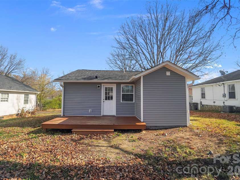 811 Mable Avenue, Kannapolis, NC 28083.  MLS# CAR4326559, YatesRealty ID 13805. 