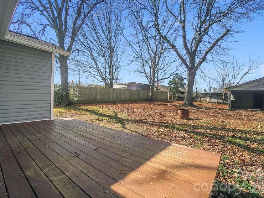 811 Mable Avenue, Kannapolis, NC 28083.  MLS# CAR4326559, YatesRealty ID 13805. 