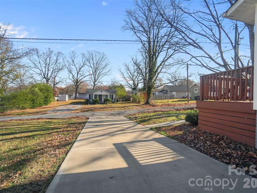 811 Mable Avenue, Kannapolis, NC 28083.  MLS# CAR4326559, YatesRealty ID 13805. 