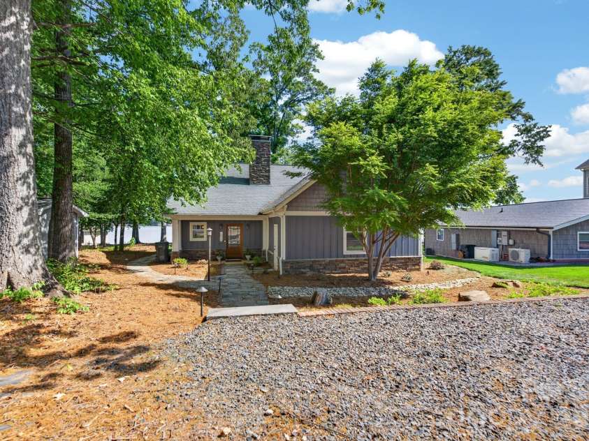10959 Willow Oak Road, Norwood, NC 28128.  MLS# CAR4369840, YatesRealty ID 13806. 