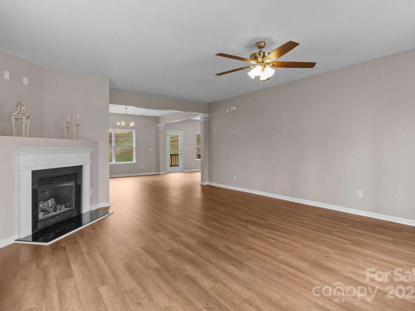 302 Flanders Drive, Mooresville, NC 28117.  MLS# CAR4230746, YatesRealty ID 13806. 