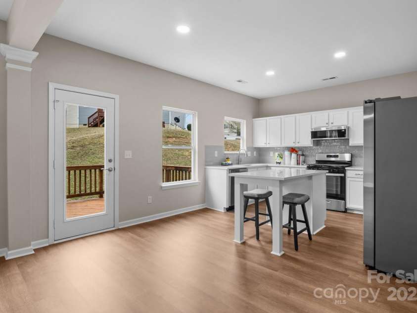 302 Flanders Drive, Mooresville, NC 28117.  MLS# CAR4230746, YatesRealty ID 13806. 