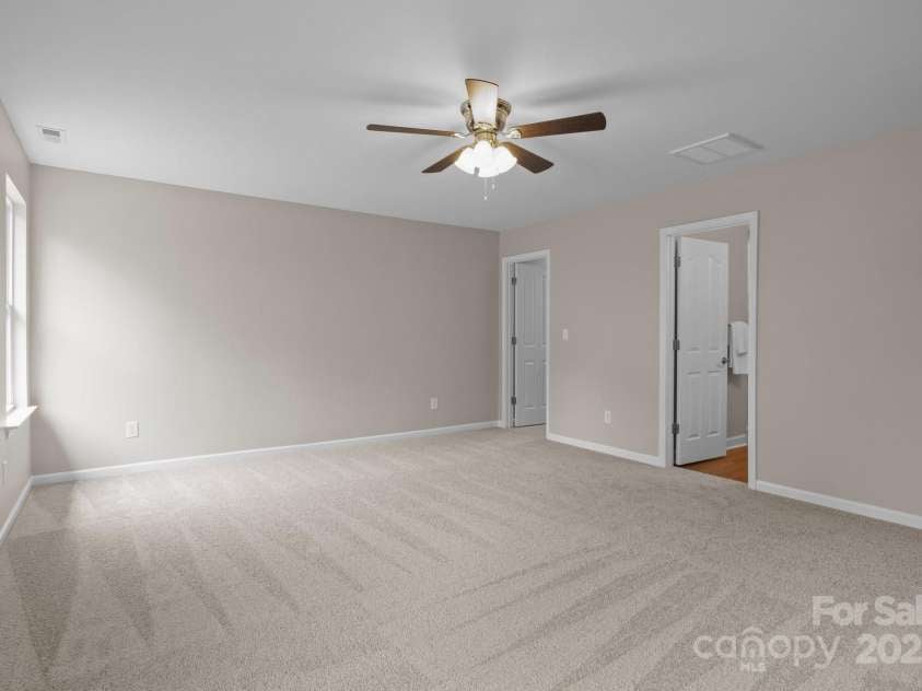 302 Flanders Drive, Mooresville, NC 28117.  MLS# CAR4230746, YatesRealty ID 13806. 