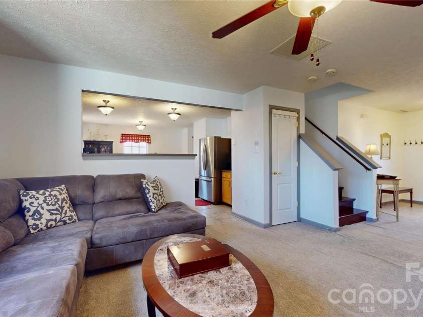746 Ladino Lane, Clover, SC 29710.  MLS# CAR4346549, YatesRealty ID 13807. Great Room 
