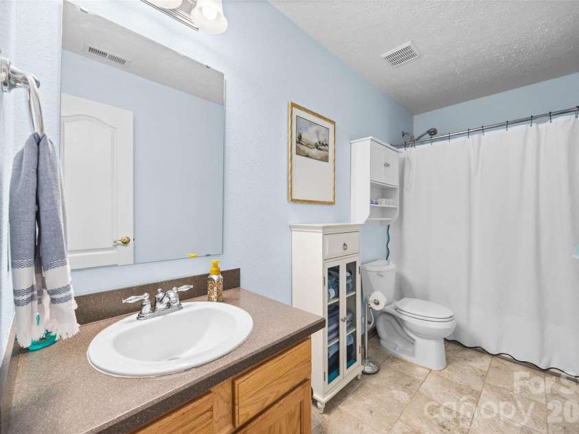 746 Ladino Lane, Clover, SC 29710.  MLS# CAR4403509, YatesRealty ID 13807. Hall Full Bath