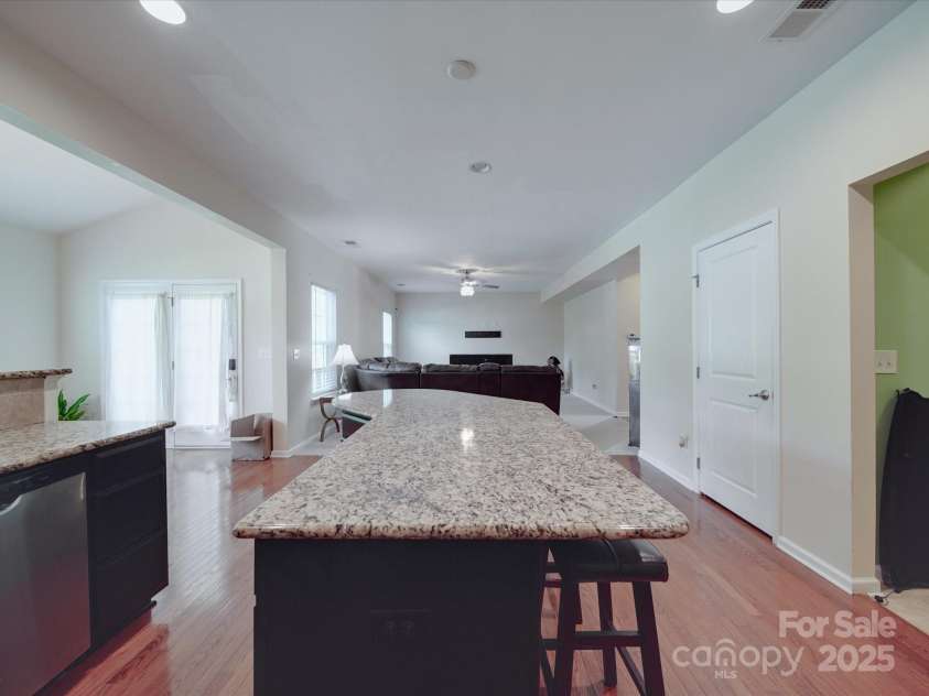 848 Wingthorn Rose Drive, Gastonia, NC 28056.  MLS# CAR4242063, YatesRealty ID 13807. 