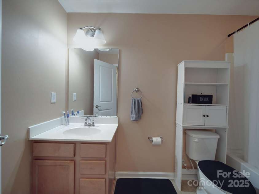 848 Wingthorn Rose Drive, Gastonia, NC 28056.  MLS# CAR4242063, YatesRealty ID 13807. 