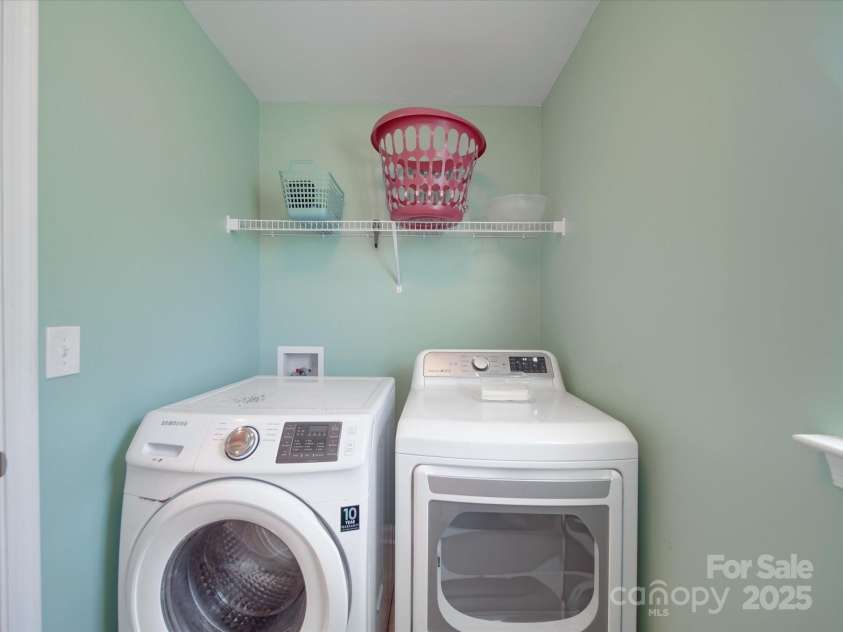 848 Wingthorn Rose Drive, Gastonia, NC 28056.  MLS# CAR4242063, YatesRealty ID 13807. 