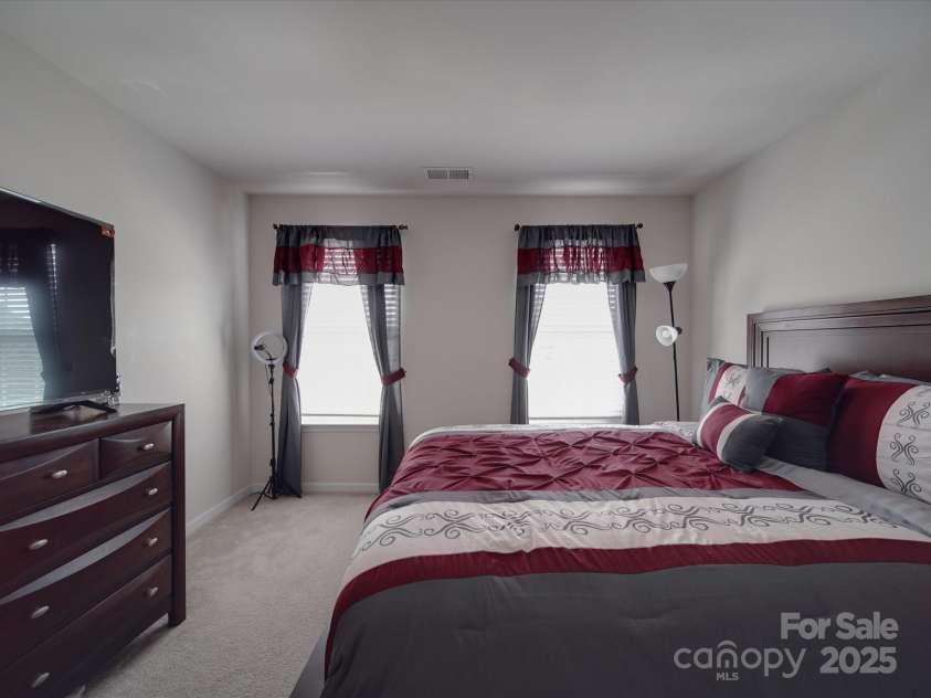 848 Wingthorn Rose Drive, Gastonia, NC 28056.  MLS# CAR4242063, YatesRealty ID 13807. 