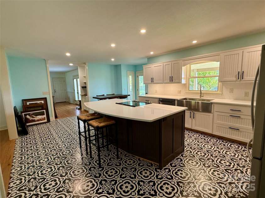 820 Phillips Road, Columbus, NC 28722.  MLS# CAR4250822, YatesRealty ID 13808. Newly renovated kitchen