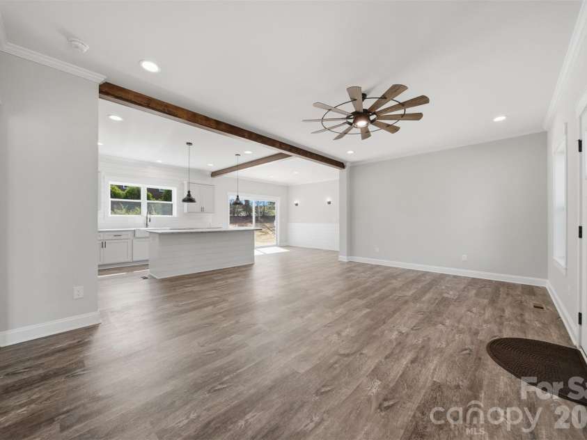 1007 Hibriten Drive, Lenoir, NC 28645.  MLS# CAR4365297, YatesRealty ID 13809. 