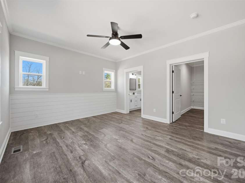1007 Hibriten Drive, Lenoir, NC 28645.  MLS# CAR4365297, YatesRealty ID 13809. 