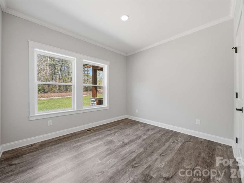 1007 Hibriten Drive, Lenoir, NC 28645.  MLS# CAR4365297, YatesRealty ID 13809. 