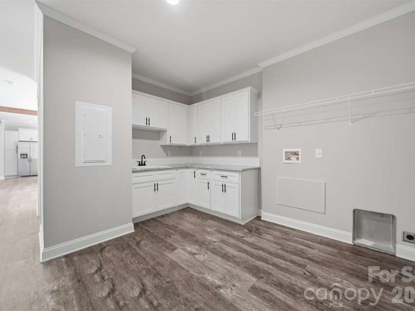 1007 Hibriten Drive, Lenoir, NC 28645.  MLS# CAR4365297, YatesRealty ID 13809. 