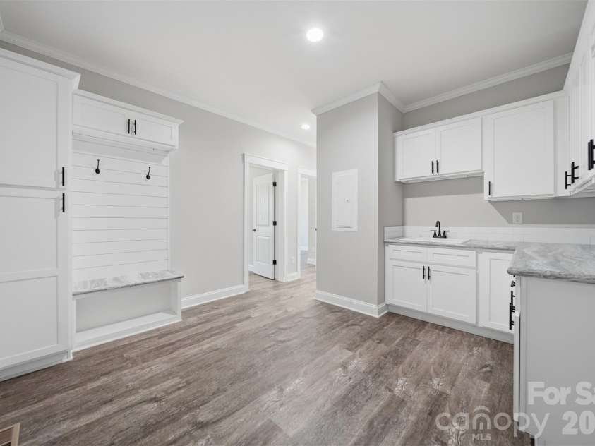 1007 Hibriten Drive, Lenoir, NC 28645.  MLS# CAR4365297, YatesRealty ID 13809. 