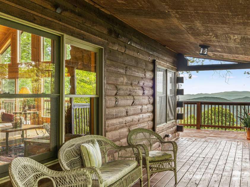 75 Donica View, Swannanoa, NC 28778.  MLS# CAR4252068, YatesRealty ID 13809. 