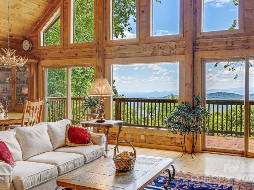 75 Donica View, Swannanoa, NC 28778.  MLS# CAR4252068, YatesRealty ID 13809. 