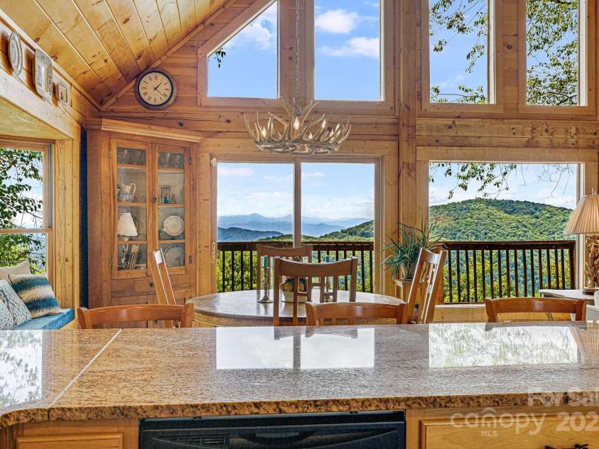 75 Donica View, Swannanoa, NC 28778.  MLS# CAR4252068, YatesRealty ID 13809. 