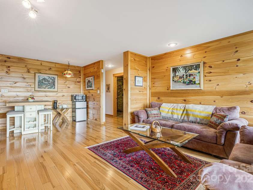 75 Donica View, Swannanoa, NC 28778.  MLS# CAR4252068, YatesRealty ID 13809. 